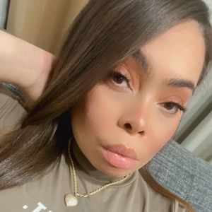 Meet your Posher, Virginia